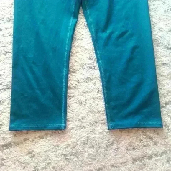 Fabletics Womens Green Cropped Compression Leggings M - Picture 5 of 9